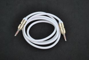 Аудио кабель 3,5mm/3,5mm AUX 3pin Premium Рептилия (силикон.оплетка,метал. коннект, тех.пакет) White