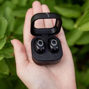 Bluetooth-гарнітура 4you VELA black (DotsDesign, BT 5.2, Гар12мес, РРЦ - 708г) - СМАЧНА ЦІНА!
